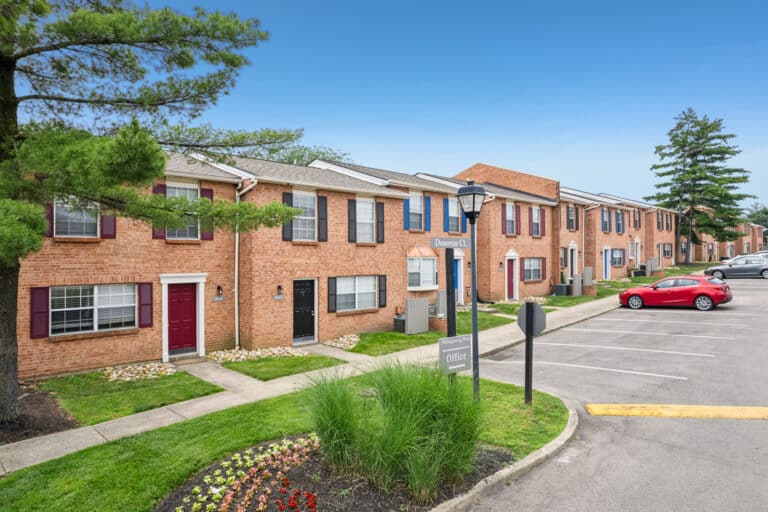 35-Wellington-Place-Apartments